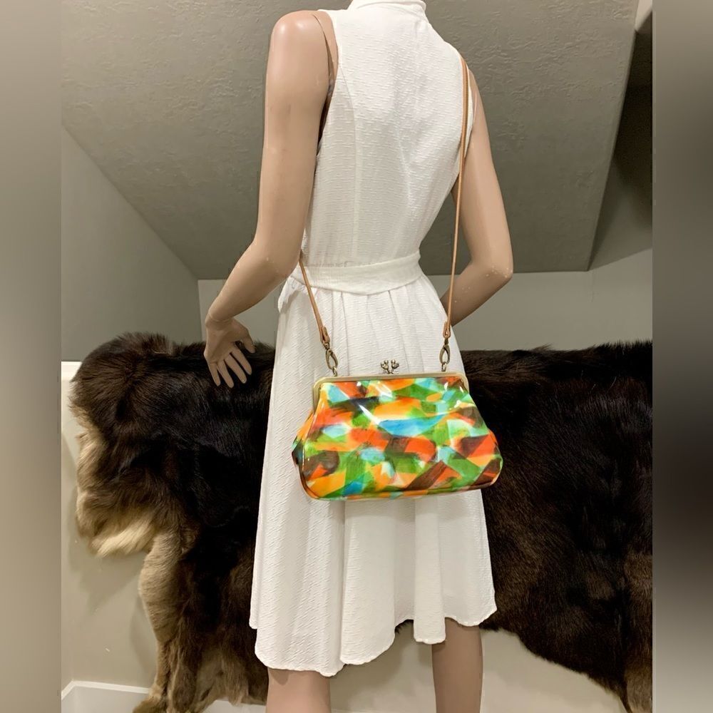 Handmade Genuine Leather Abstract Print “Birds” Kisslock Wristlet/Crossbody - Picture 9 of 17